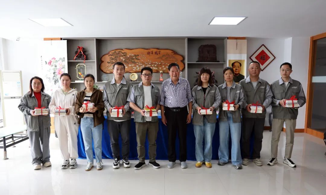 建書香雙鳥,做學習達人 —— 雙鳥機械開展“世界讀書日”贈書活動